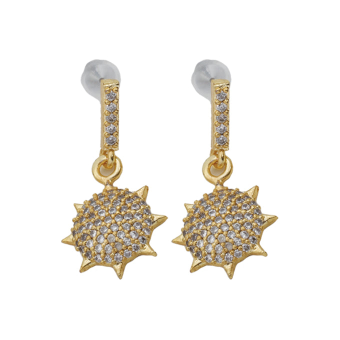 BOUCLE D'OREILLE MARGARETTE DORE SERTI DE STRASS EN FORME D'EVENTAIL.
